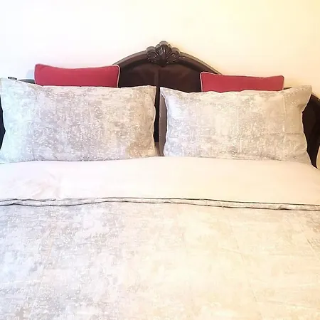 Beautiful 1-Bed Apartment In London